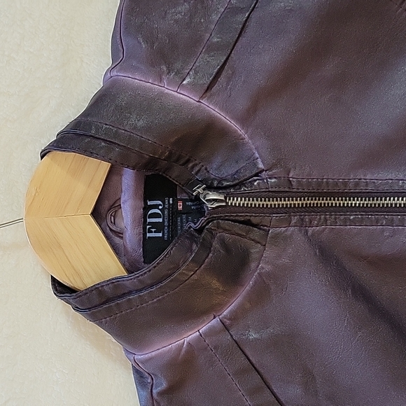 FAUX LEATHER JACKET BY FDJ - Picture 6 of 12